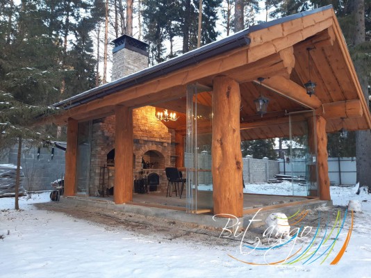 Безрамное остекление беседки