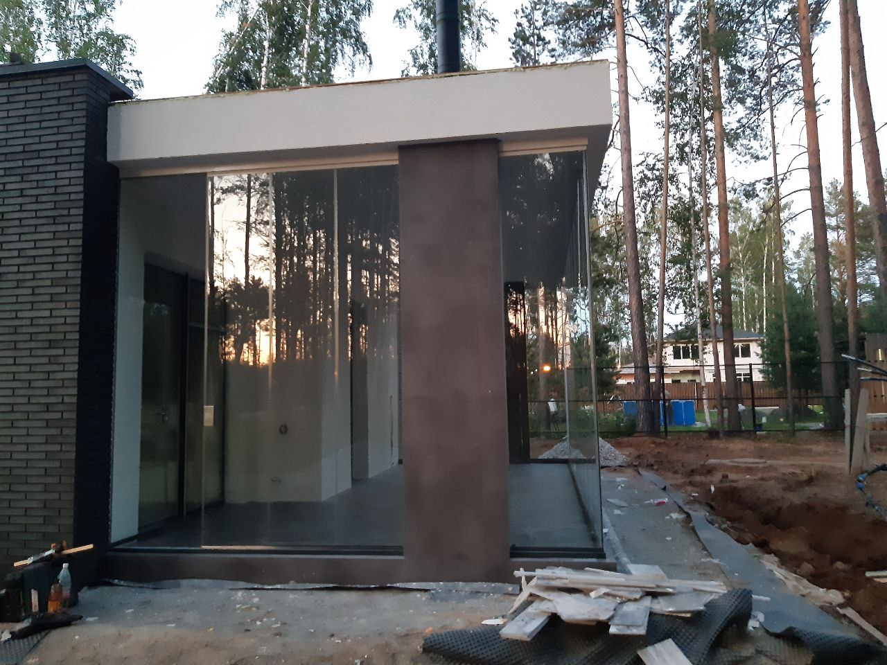 Безрамное остекление террасы