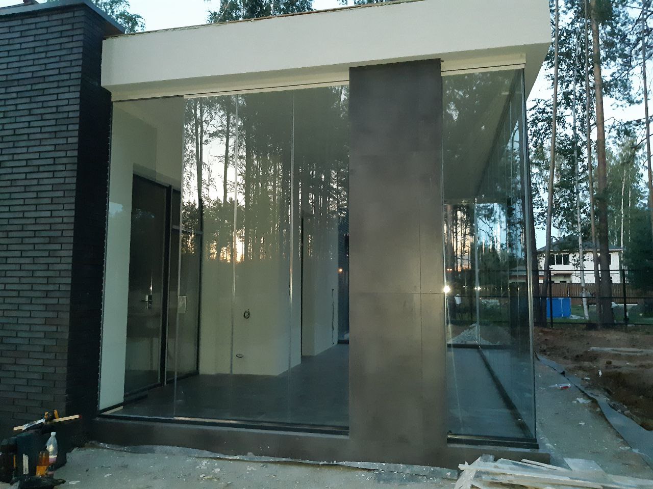Безрамное остекление террасы